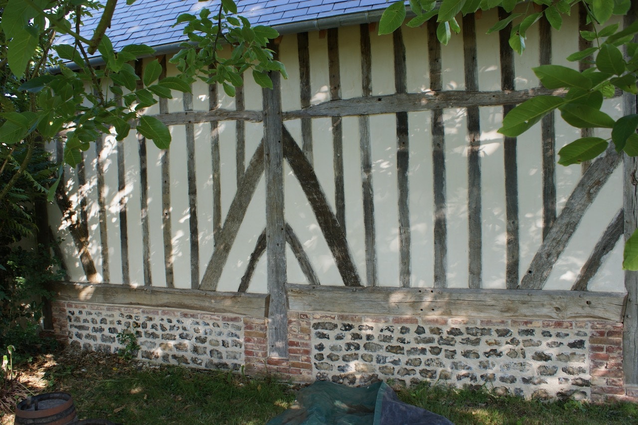 Décapage par aérogommage pour rénovation d'une armoire en chêne à Deauville  département du calvados région Normande - Decap'Flash
