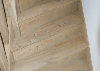 Décapage bois escalier
